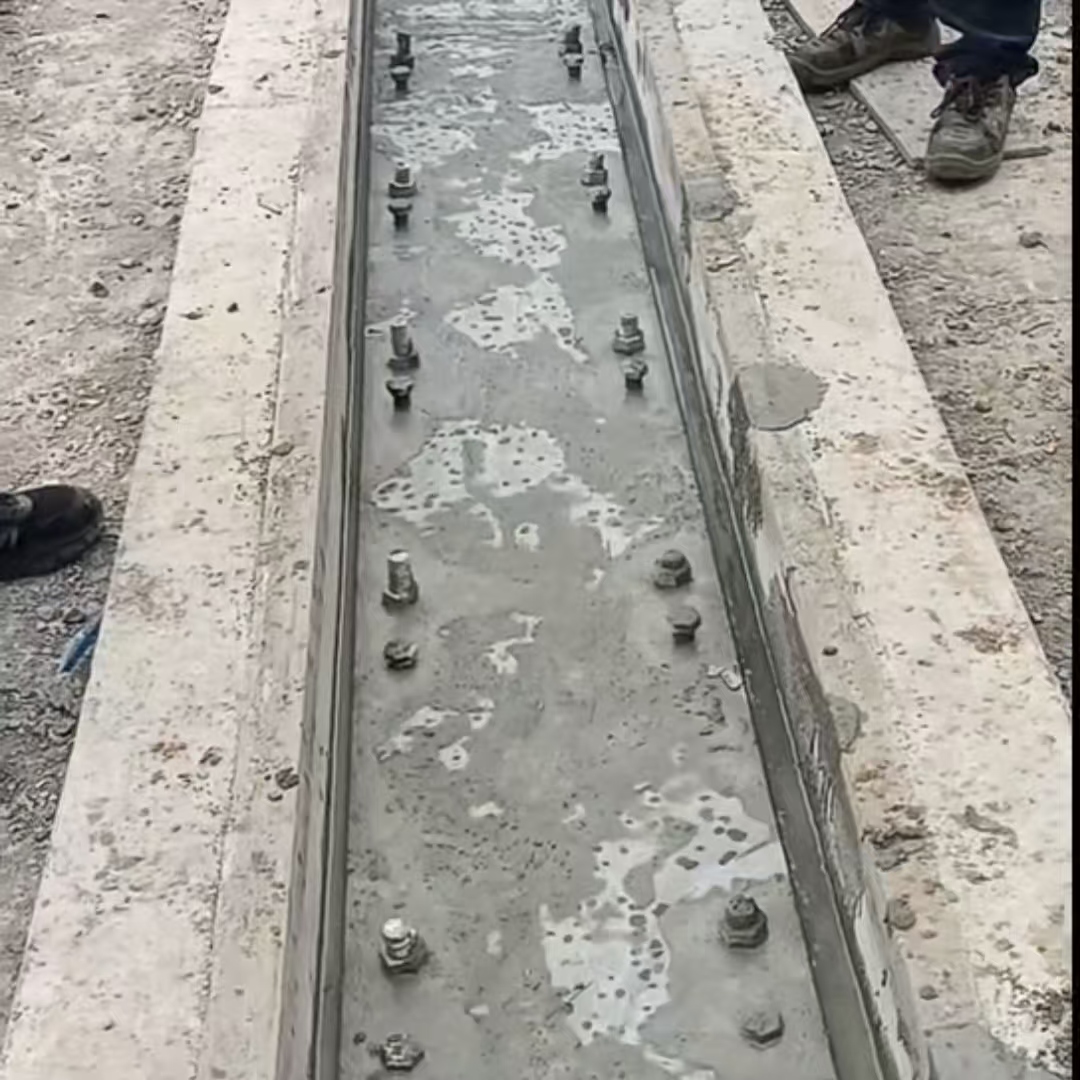 汉阴港口码头起重机龙门吊重型机械设备稳固用早强快凝轨道胶泥